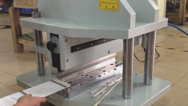 v cut PCB separator for rigid and thick metal PCB**Made in China*CWVC-450