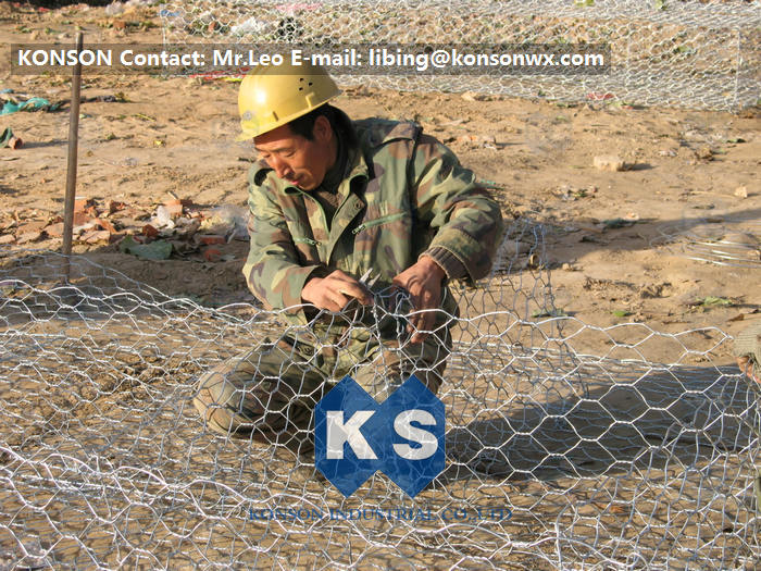 Hot Dip Galvanized Wire 2x1x1m PVC Coated Gabion Boxes Preventing Of Rock Breaking