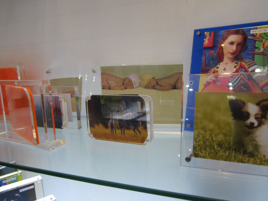 Commercial custom acrylic products , personalized plexiglass photo frame