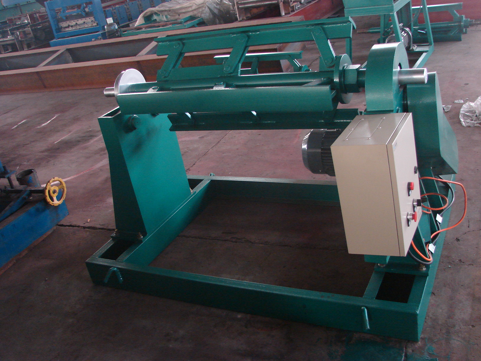 Metal Sheet Uncoiler Machine For Supporting And Uncoiling The Steel Coil