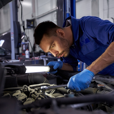 Pièces de rechange auto et matériel