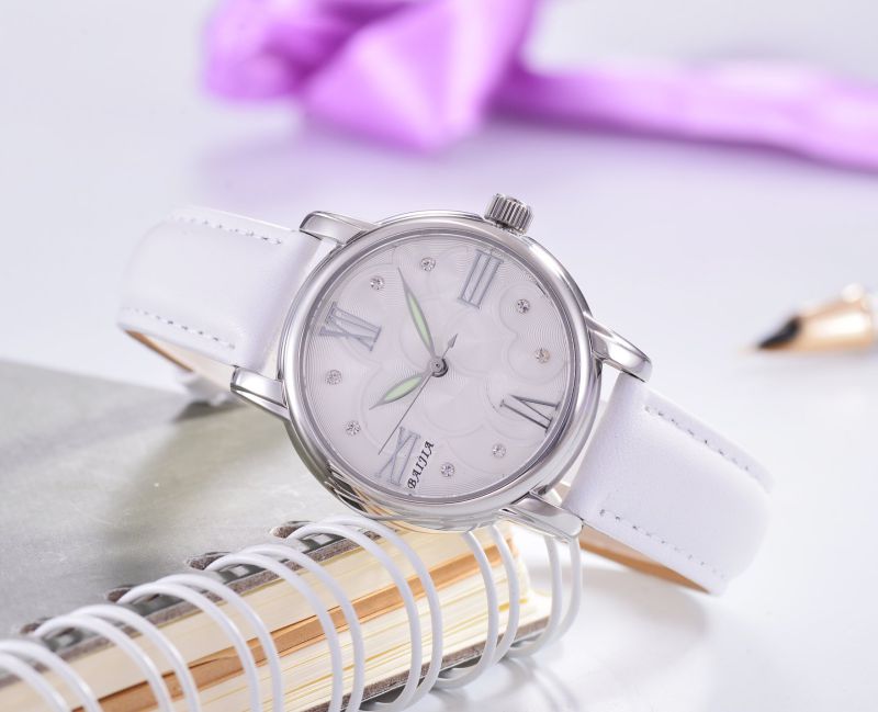 Hot Sale Quarts Wrist Watches with Japan Movement for Women