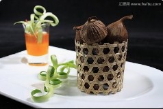 ail noir gousse seule solo ail noir black garlic single solo clove black garlic