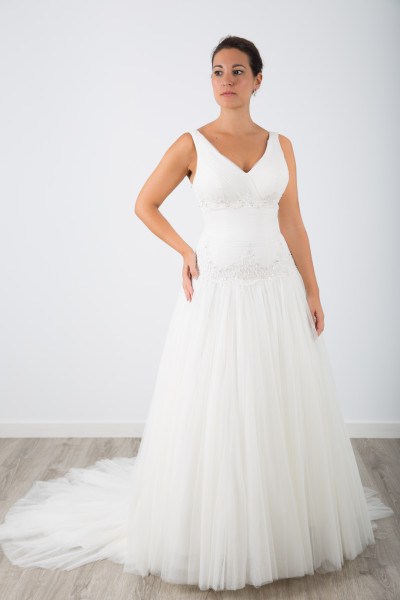 Hot Sale Pictures of Latest Gowns Designs