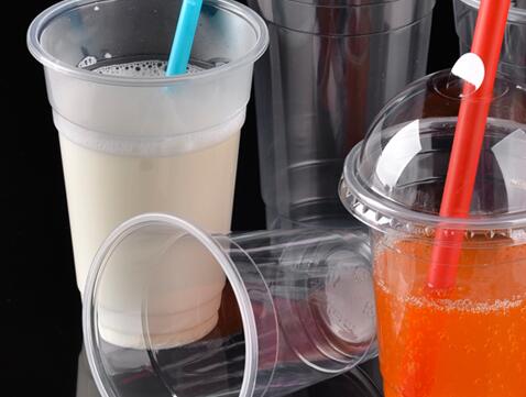 Disposable Plastic Smoothie Cups, Domed Lids & Straws