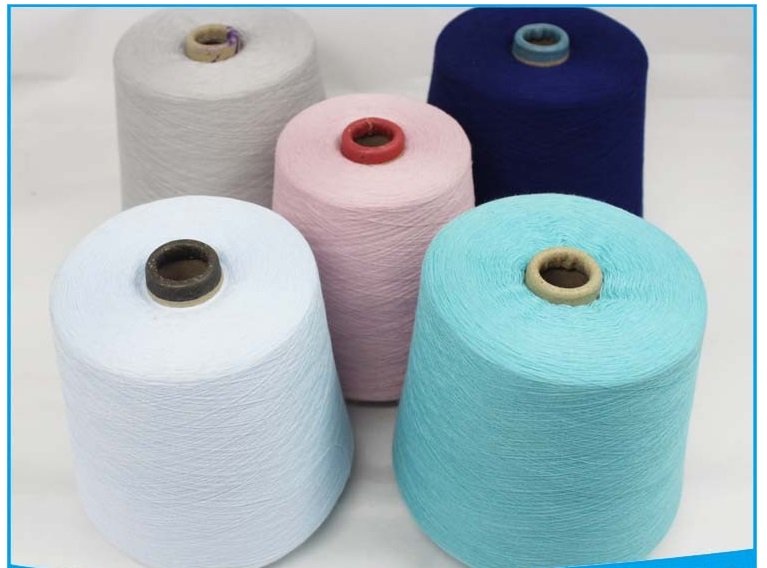 Knitting Cotton and Polyester Blended Functional Yarn