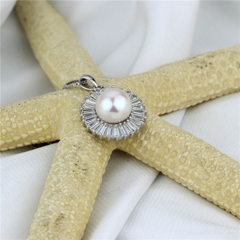 Shining Zircon Beaded Natural Freshwater Pearl Jewelry Pendant