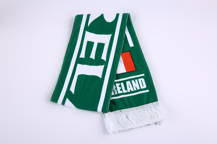 Customized Polyester Soccer Football Knitted Fleece Scarf