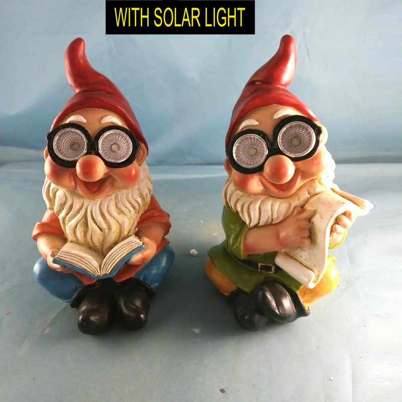 Attractive Polyresin Reading Dwarf with Solar Light