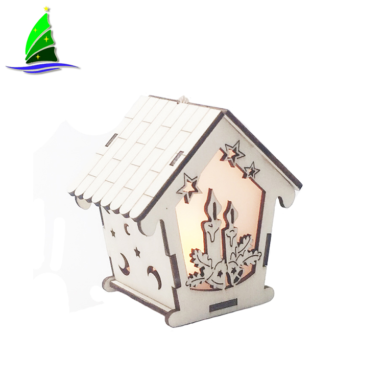Casa de madeira leve LED Ornament LED Light Wooden House Ornament