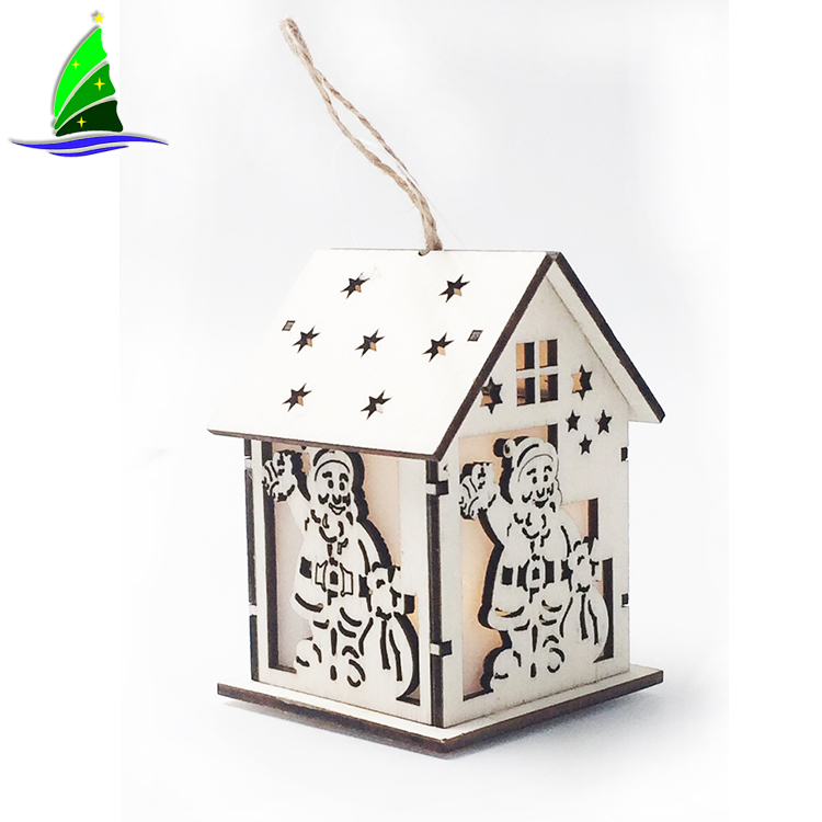 Casa de madeira clara do diodo emissor de luz que pendura a decoração LED Light Wood House Hanging Decoration