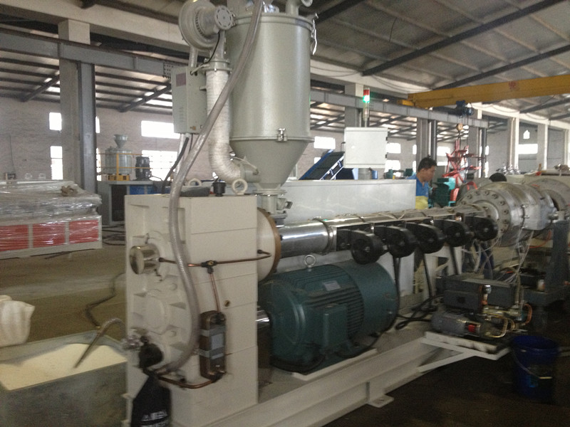 Factory Sell PE Gas/Water Supply Pipe Making Machine