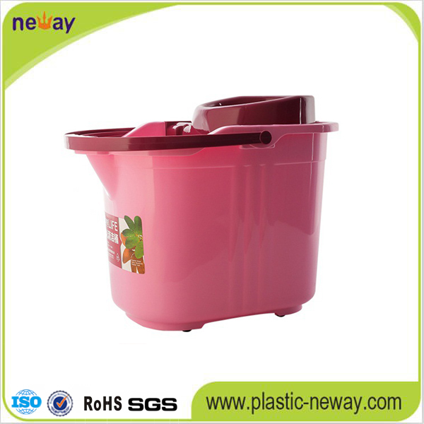 New Fashion Squeeze Plastic Mop Wringer Bucket with Wheels