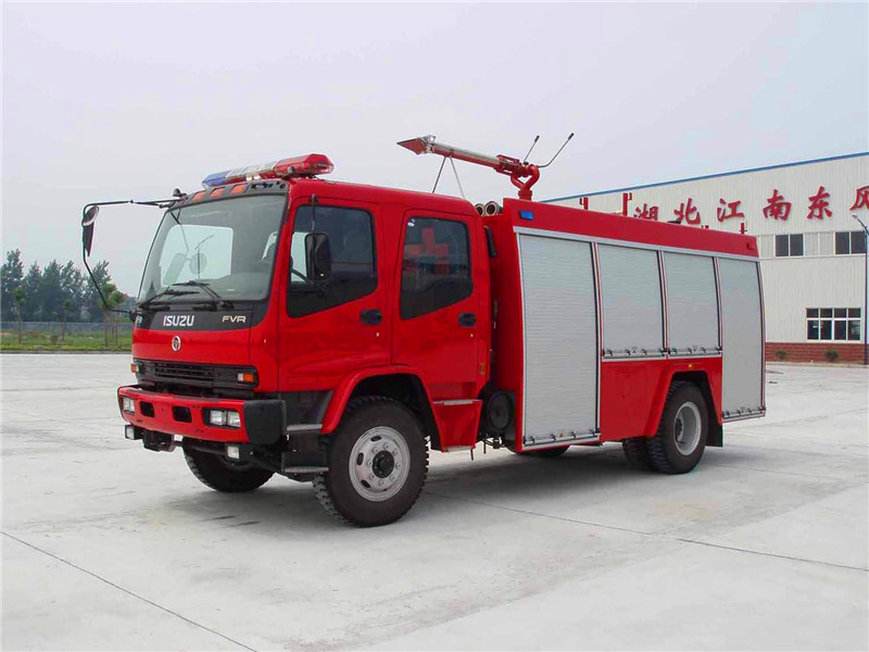 Isuzu 3000liter/3cbm Water Tank Fire Fighting Truck