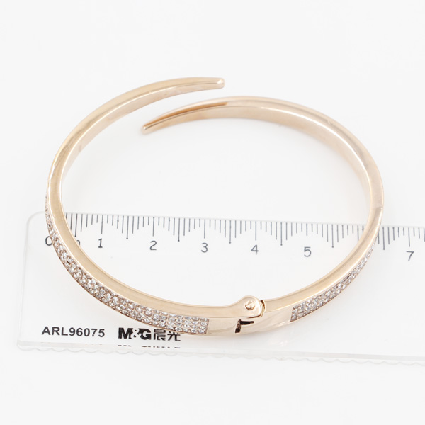 Factory Directly Custom Made Stainless Steel Bangle, Cuff, Bracelet with Zirconia