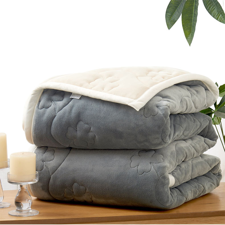 Airline Disposable Fleece Quilt