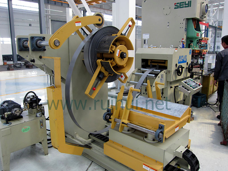 Coil Sheet Automatic Feeder with Straightener for Press Line in The Major Automotive OEM