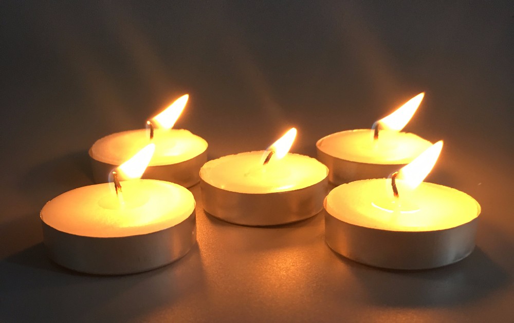 Lighting Tealights Candle 