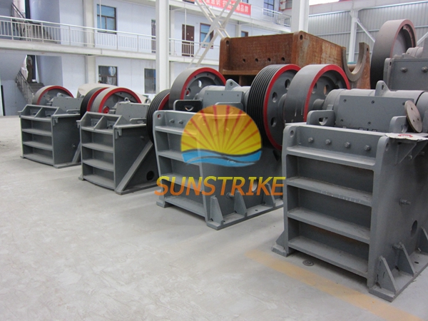 China Famous Brand High Efficient Factory Price Stone Jaw Crusher