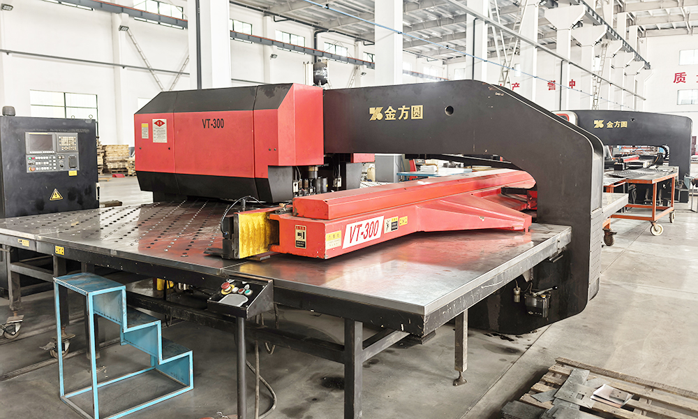 Metal sheet punch machine Metal sheet punch machine