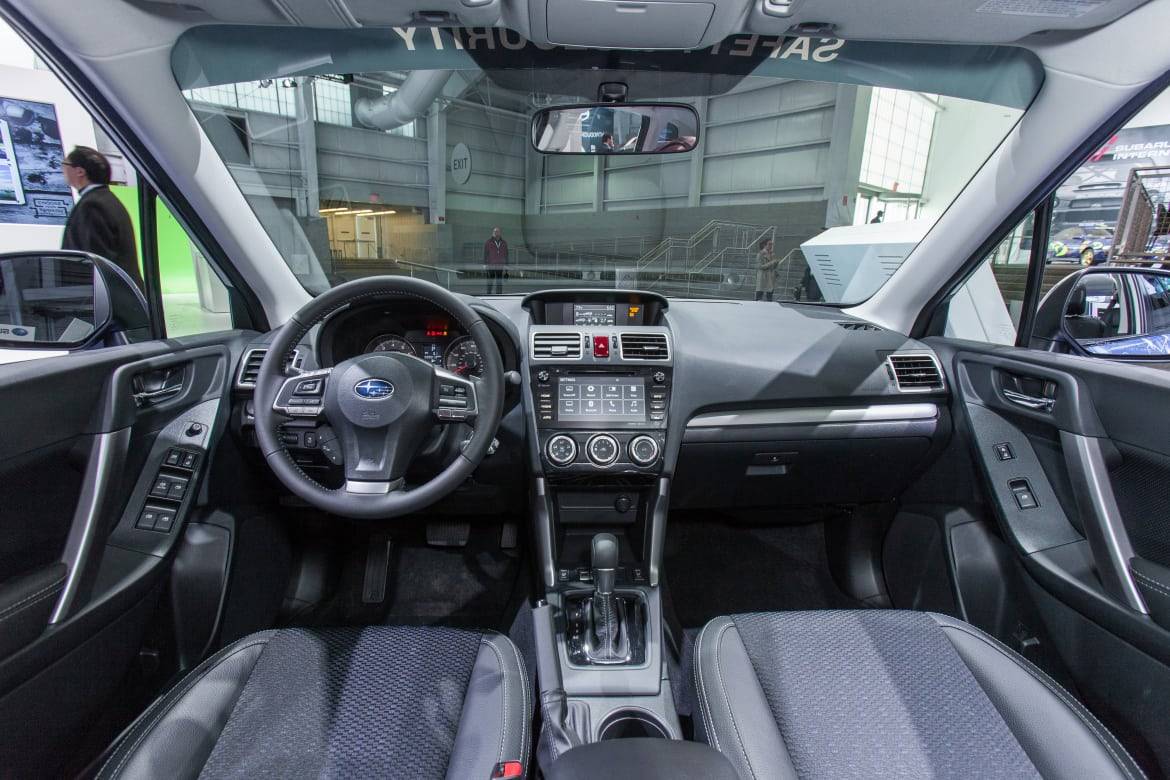 16subaru_forester_as_es_10.jpg