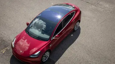 10 Kisah Berita Terbesar Minggu Ini: Tesla Model 3 Menjaga Subarus Di Jarak Aman