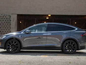 La semaine à Tesla News: Modèles de modèle S et Model X, Tesla-Rival Rivian Reduit, GM investit dans l'électricité et plus