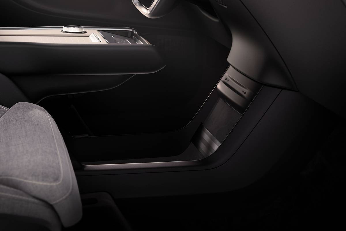 2024 Volvo EX90 |