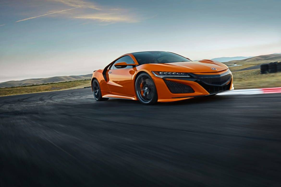 01-Acura-NSX-2019-vinkel-dynamisk-exteriör-front-orange.jpg
