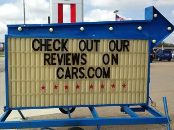 Que dois-je savoir sur les achats de voitures pour Noël?