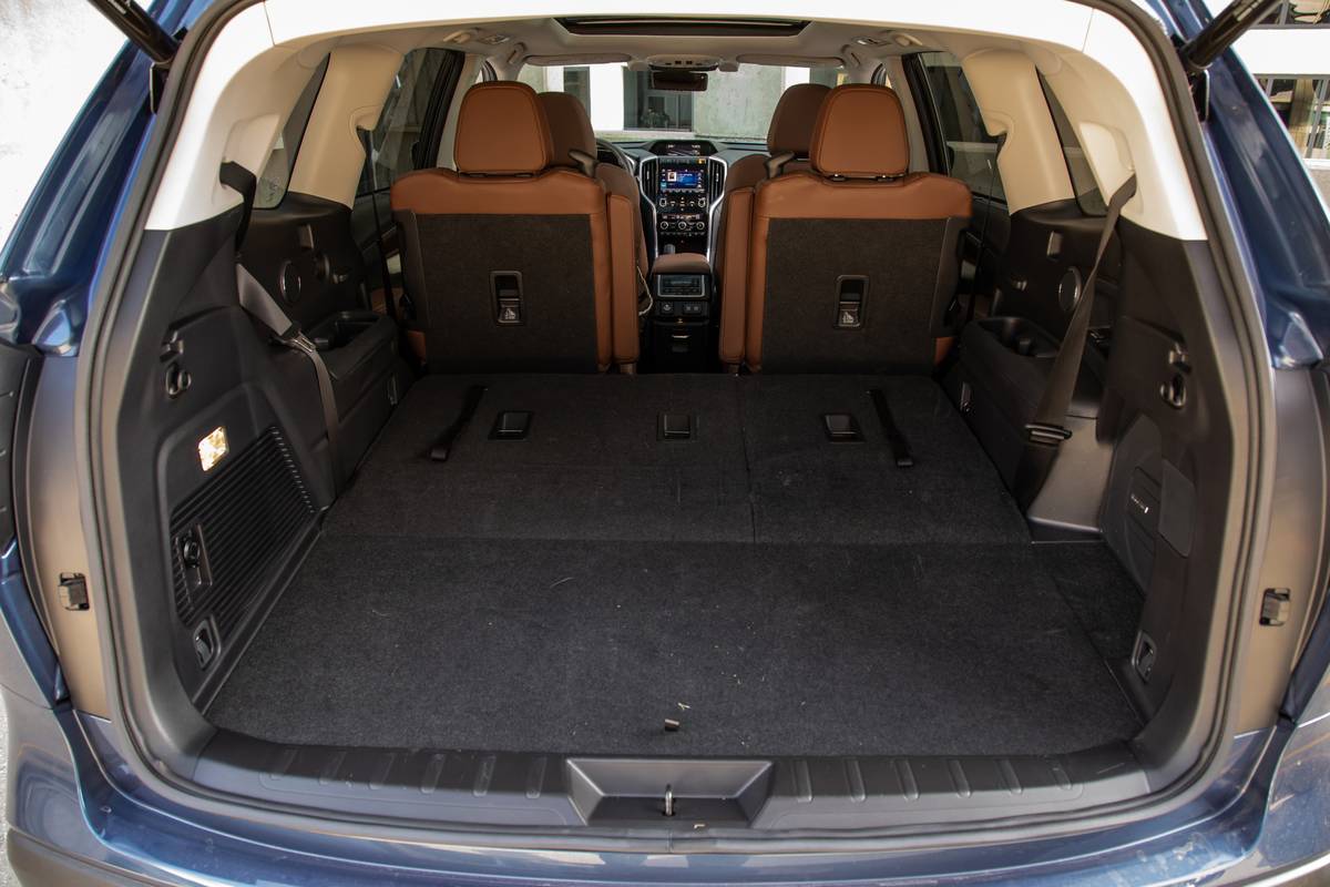 subaru-ascent-touring-awd-2020-48-folding-seats--interior--trunk.jpg