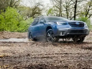2020 Subaru Outback Onyx Edition: 4 façons c'est le mouton noir de la famille Outback