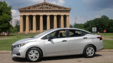 2020 Nissan Versa bukan mobil baru termurah, tapi itu nilai yang lebih baik