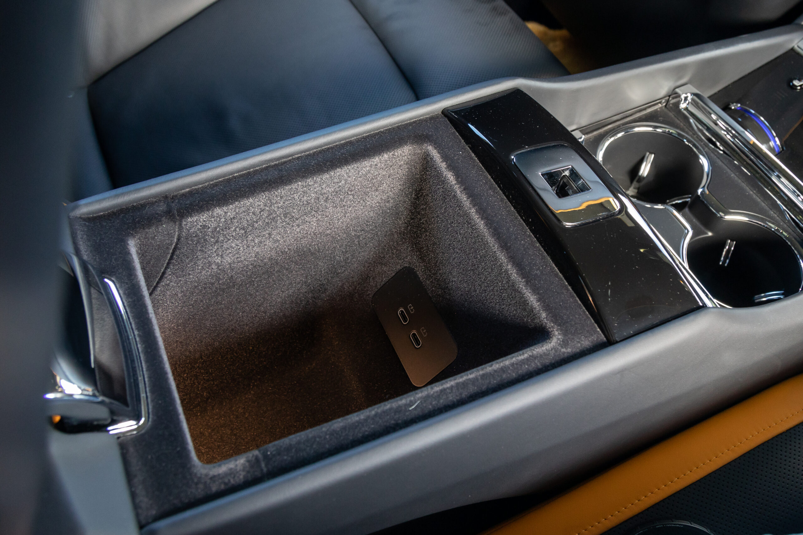 2024 Rolls-Royce Spectre | Foto oleh Christian Lantry