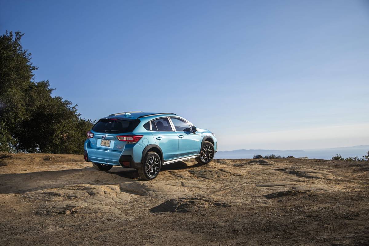 06-Subaru-CroStrek-Hybrid-2019-vinkel-Blue-exteriör-Mountainer
