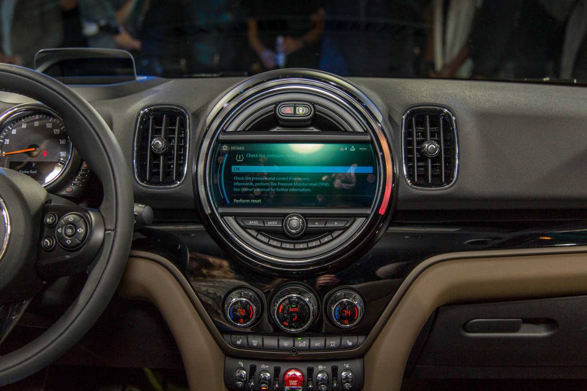 2017 Mini Countryman Cooper S | Foto oleh Angela Conners