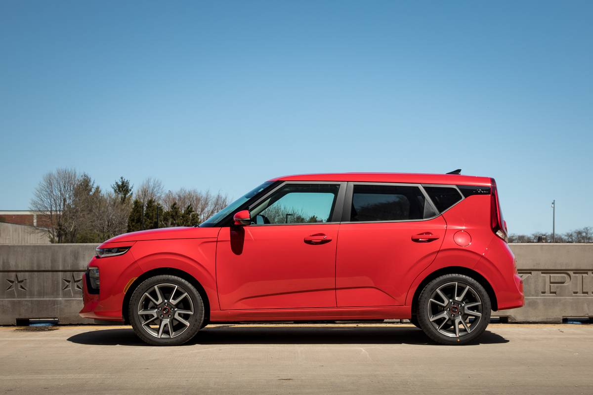 03-Kia-Soul-2020-exteriör-profil-Red-Urban.jpg