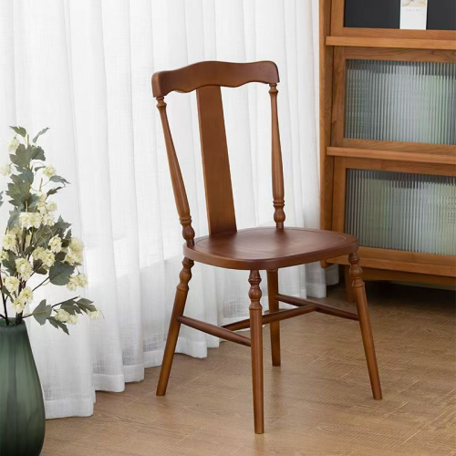 Liangjia Furniture lanza una nueva silla de comedor vintage de madera maciza para elevar los espacios de comedor del hogar