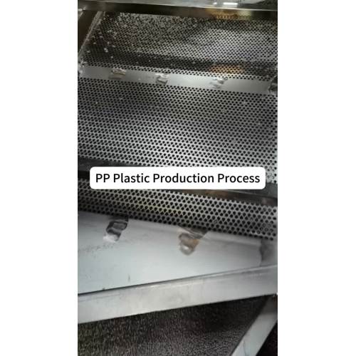 Produção de grânulos de plástico e verificação de qualidade