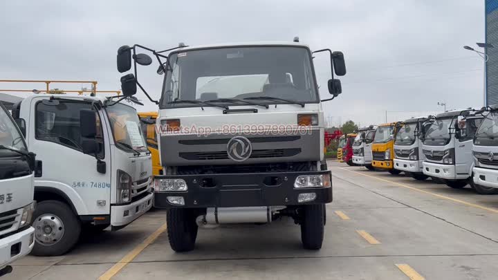 Camion à pétrole Dongfeng 4x4