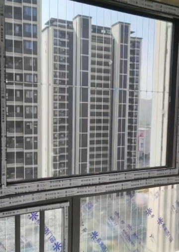 Aluminum six-track sliding window