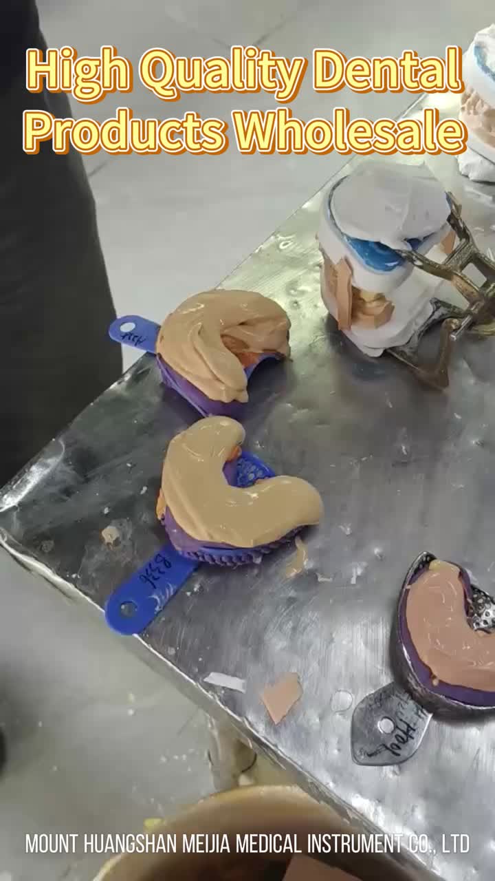 مواد طب الأسنان المتينة للاستخدام اليومي