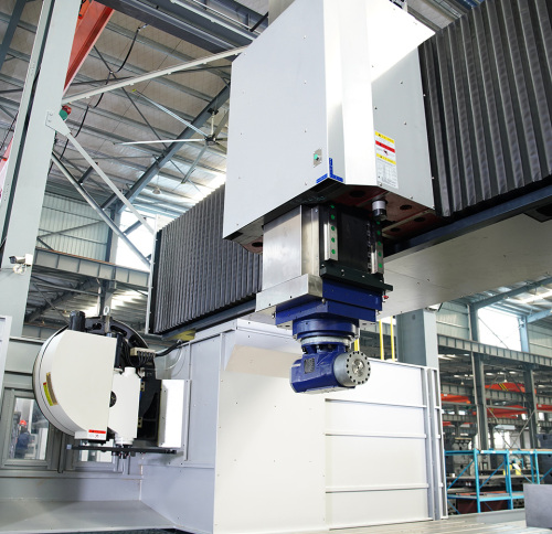 Glab Mastins Moints: Precision Partners у галіне вытворчасці вытворчасці