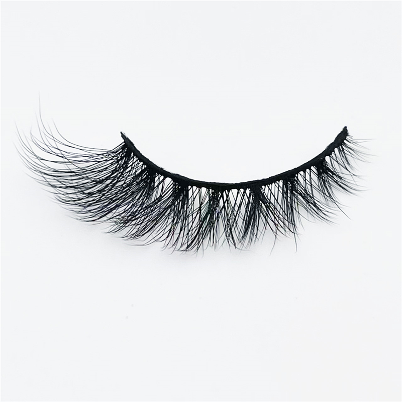 lashes cat eye