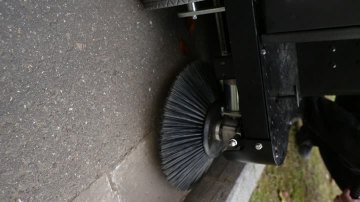 Industrial sweeper