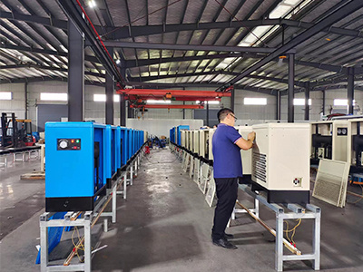 What are the differences between screw air compressors and oil-free compressors?