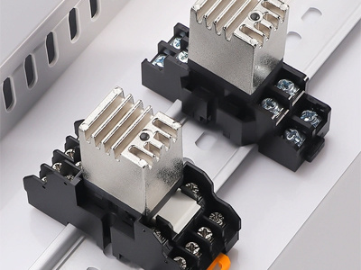 Global Power Accessories Industry သည် 2026 ခုနှစ်တွင် အရှိန်မြှင့်လာသည်- နည်းပညာဆန်းသစ်မှု၊ အစိမ်းရောင်အကူးအပြောင်းနှင့် ကွဲပြားသော ဝယ်လိုအားက တွန်းအားပေးခဲ့သည်။