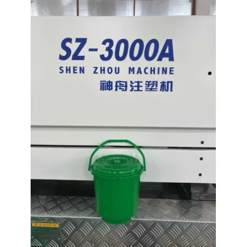 Plastic Small Bucket Easy Carrying Water Injection Making Moulding Machine1