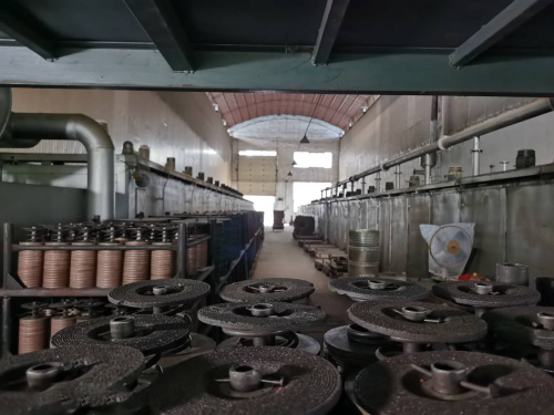 تعمل مواد الكشط Zhengzhou Kegang على توسيع نطاق الوصول العالمي من خلال مجموعة شاملة من أدوات جلخ الراتنج عالية الأداء
