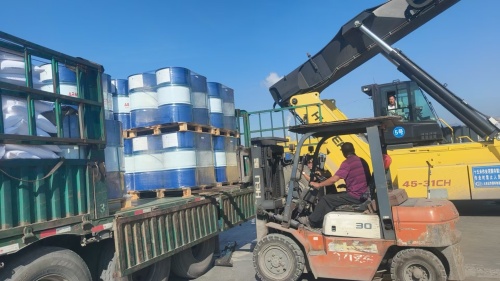 O comparație aprofundată a fluidelor sintetice de transfer termic și a uleiurilor minerale termice